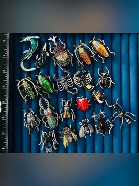 Lot 20 Bug Insect Brooches Enamel Rhinestone Beetle Scorpion Ladybug Pin